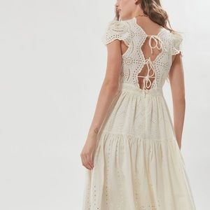 NWT Urban Wild Daisy Eyelet Tie-Back MIDI Dress